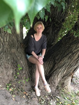 массажистка Елена