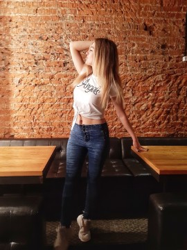 массажистка Милана